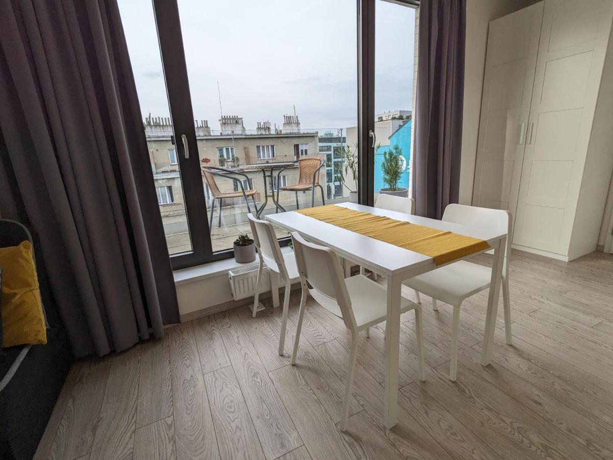 Cozy Apartment With Big Terrace In Central Prague - Karlin Eksteriør billede